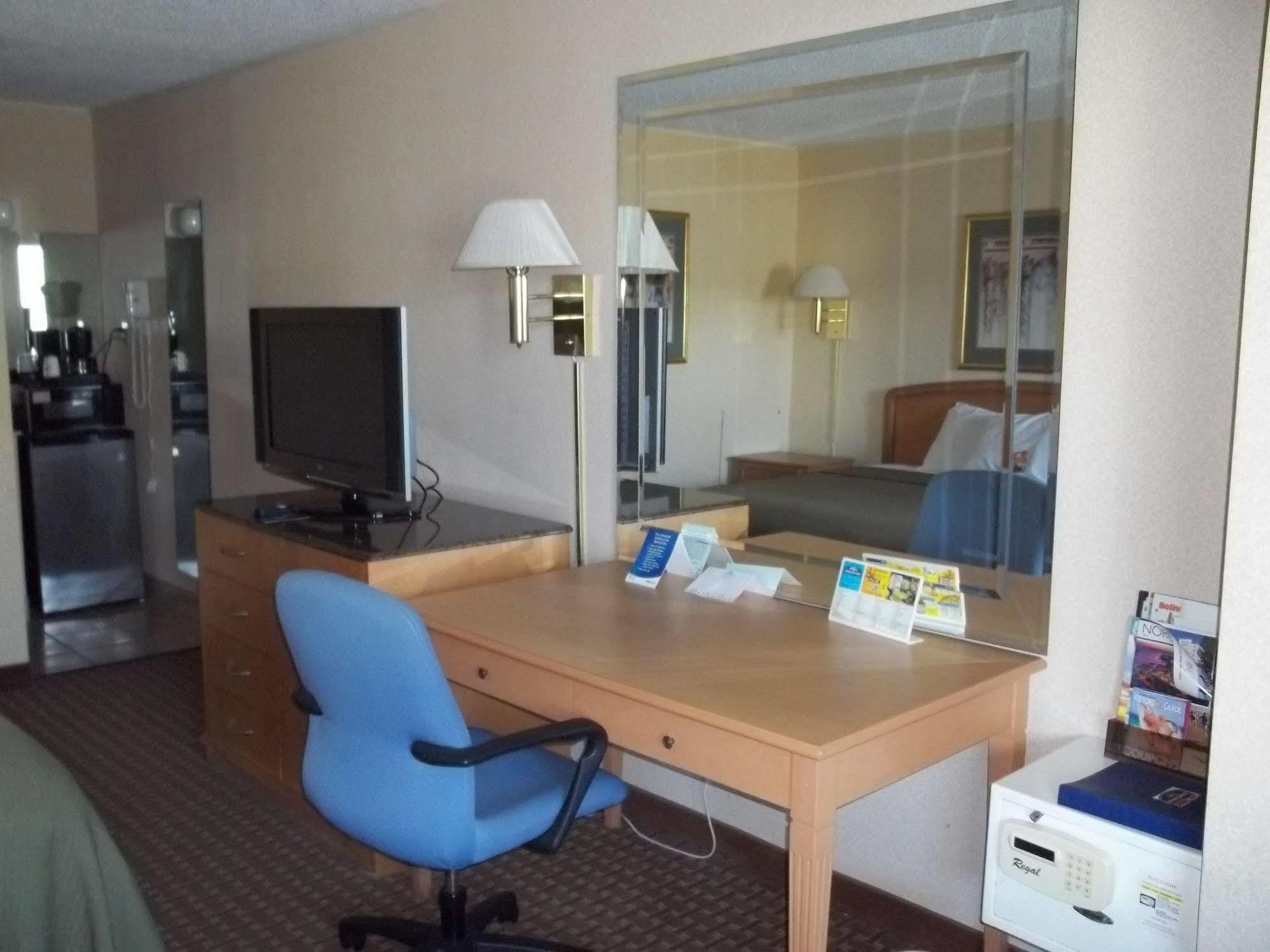 Howard Johnson By Wyndham Virginia Beach Dış mekan fotoğraf
